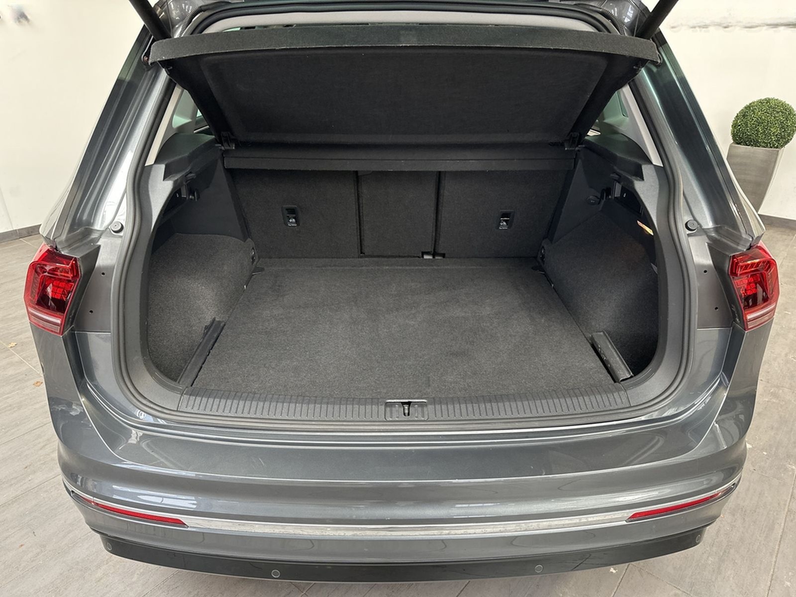 Volkswagen Tiguan 2.0 TSI 4M R-Line NAV+LED+AHK+KAM+PANO+AC foto 6