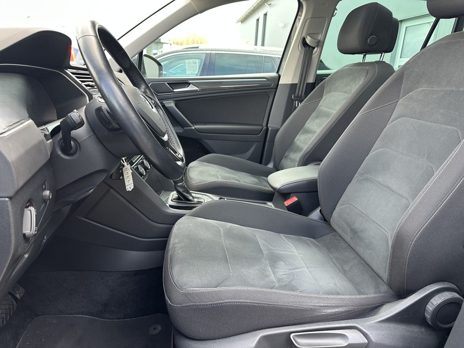 Volkswagen Tiguan 2.0 TSI 4M R-Line NAV+LED+AHK+KAM+PANO+AC foto 10