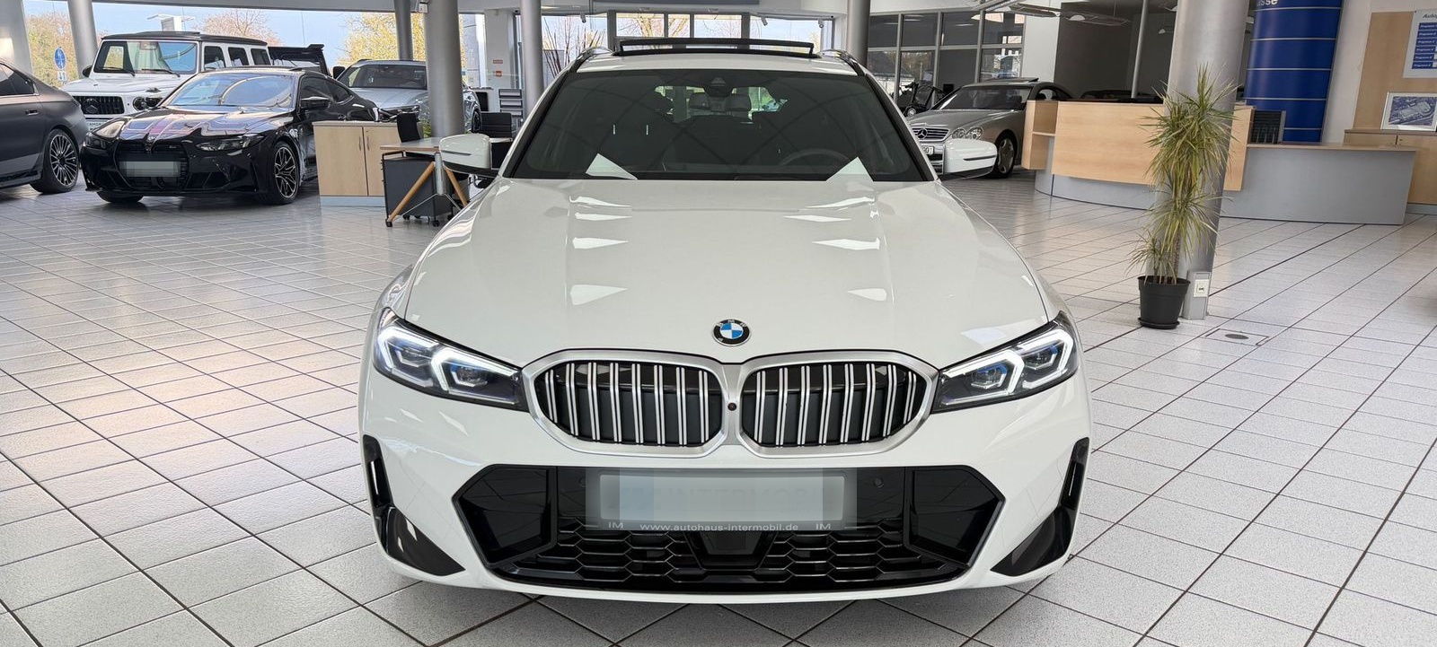 BMW 330 i xDrive Touring M Sport*PANO*HUD*ACC*360° foto 2