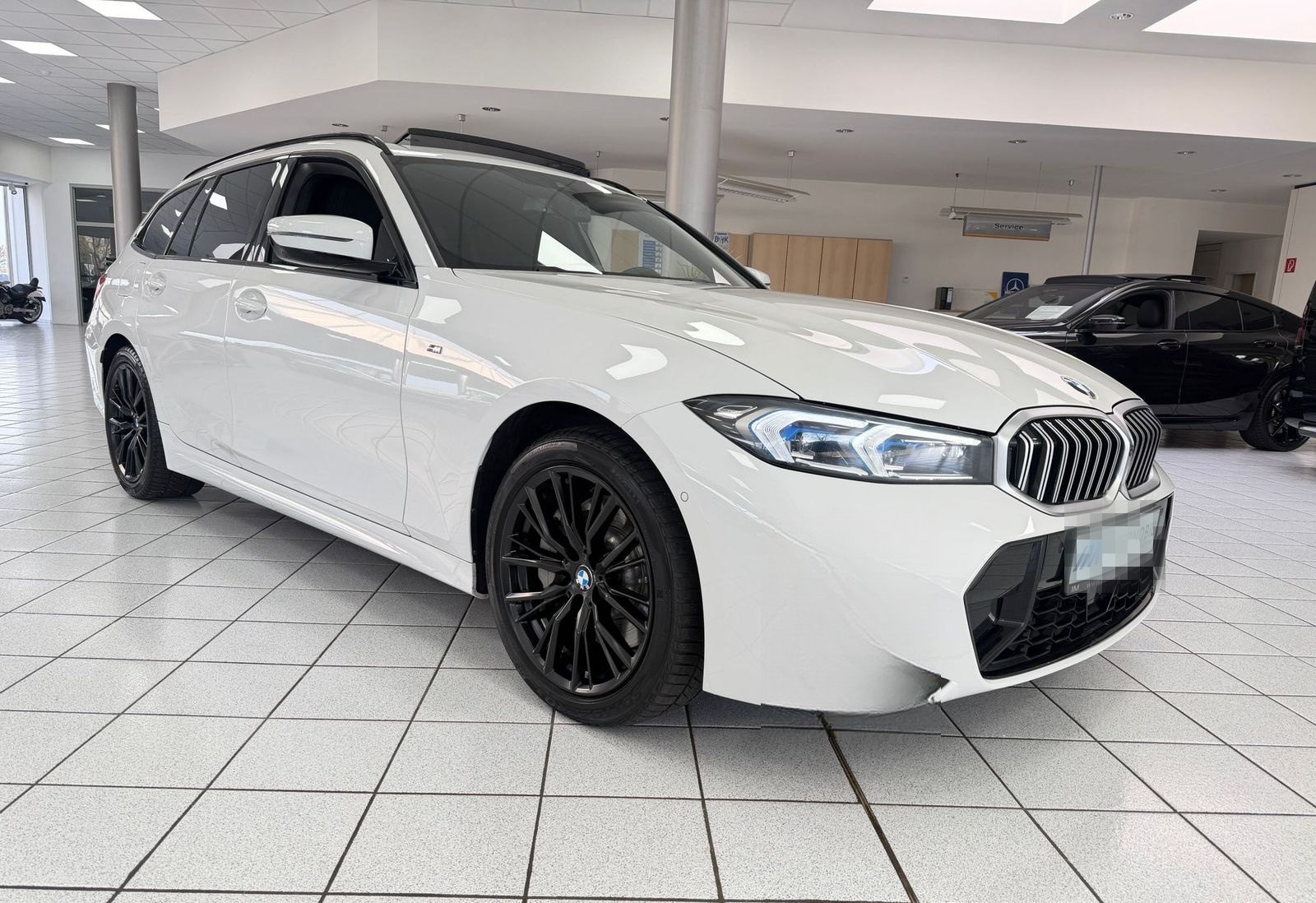 BMW 330 i xDrive Touring M Sport*PANO*HUD*ACC*360° foto 3