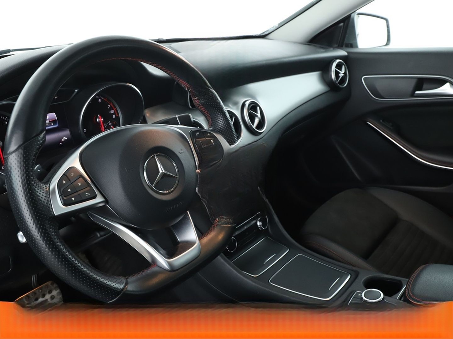 Mercedes-Benz CLA-Klasse CLA 180 Shooting Brake AMG Line Aut foto 3