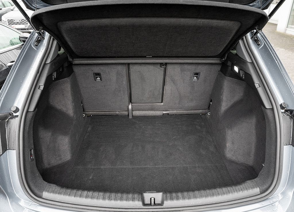 Audi Q4 e-tron 40 e-tron AHK MATRIX KAM LEDER foto 16