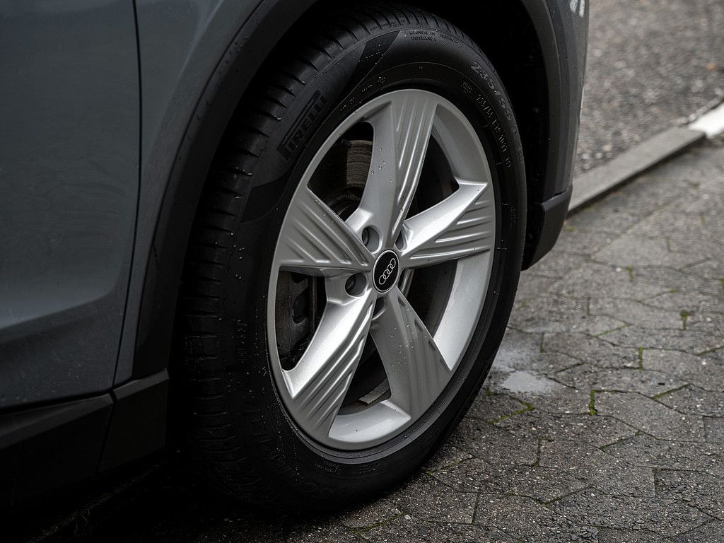 Audi Q4 e-tron 40 e-tron AHK MATRIX KAM LEDER foto 5