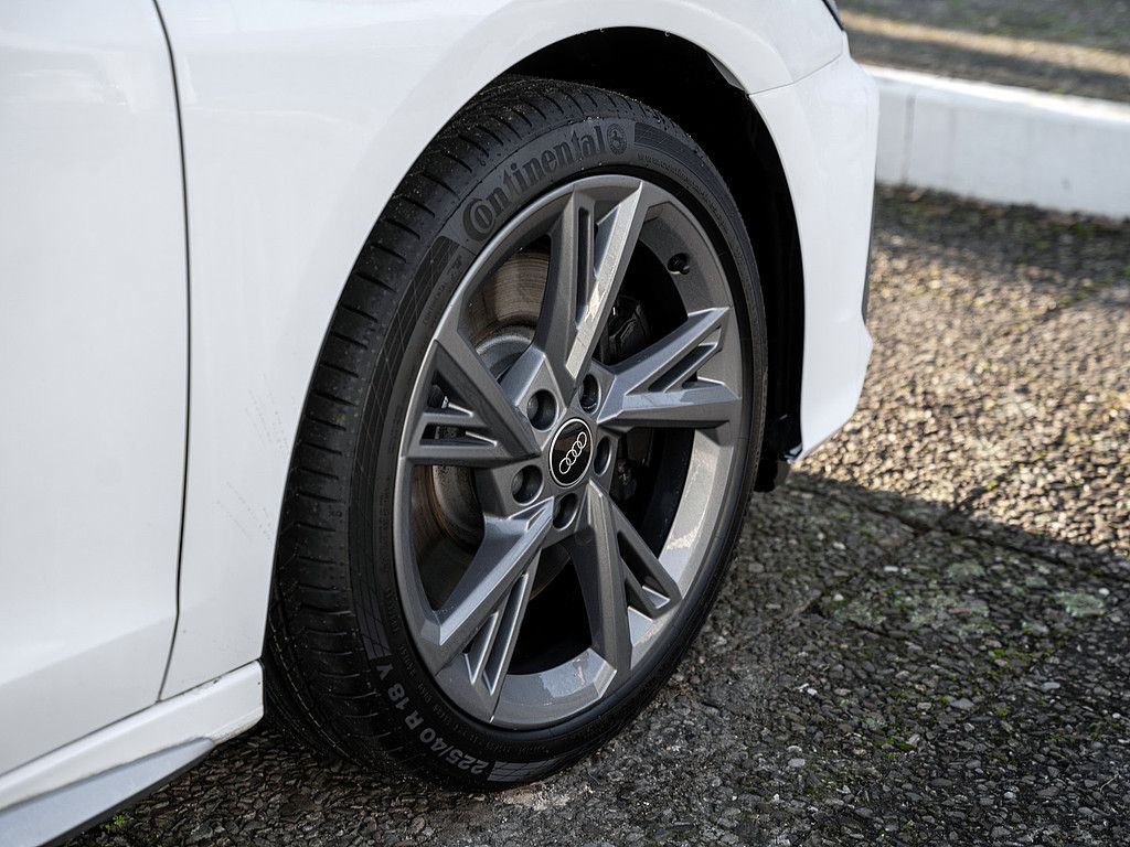 Audi S3 Sportback 2.0 TFSI quattro ACC LED SHZ KLIMA foto 5