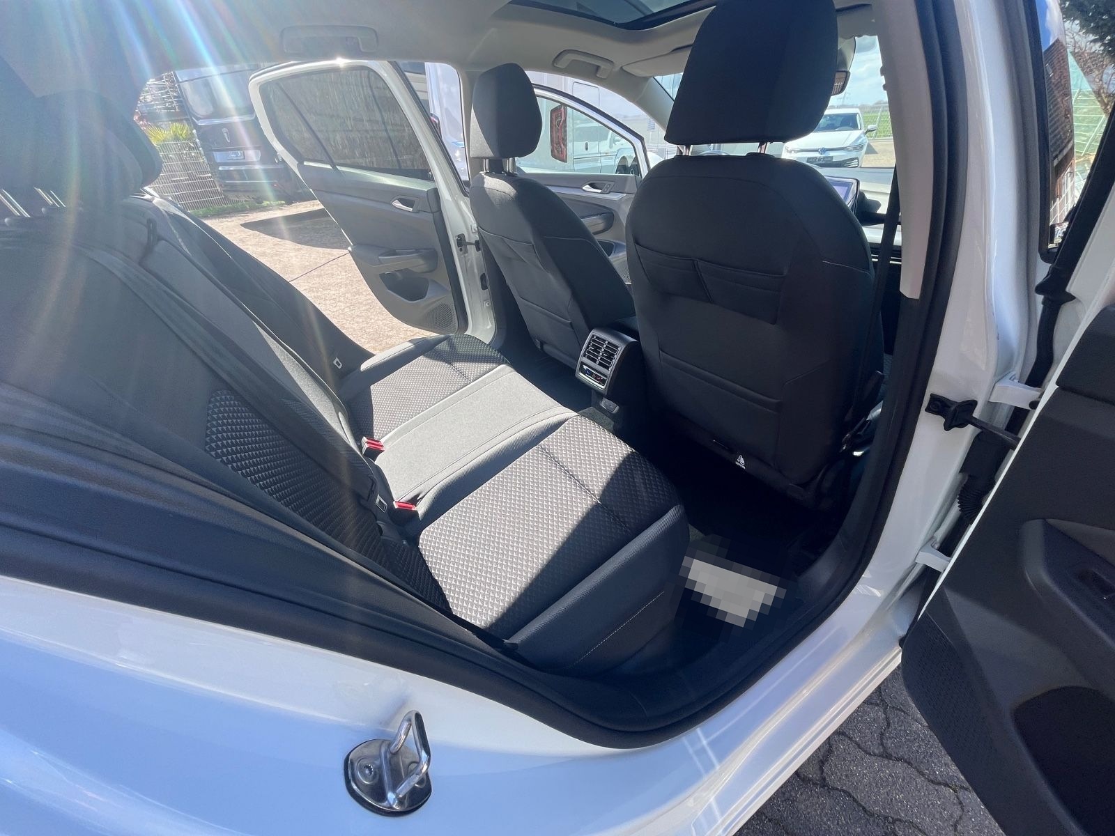 Volkswagen Golf VIII Lim. Active/Pano/elektr.AHK/Metallic foto 20