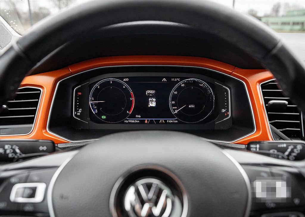 Volkswagen T-Roc 2.0 TDI Style 4M NAVI PANORAMA LED AHK foto 11