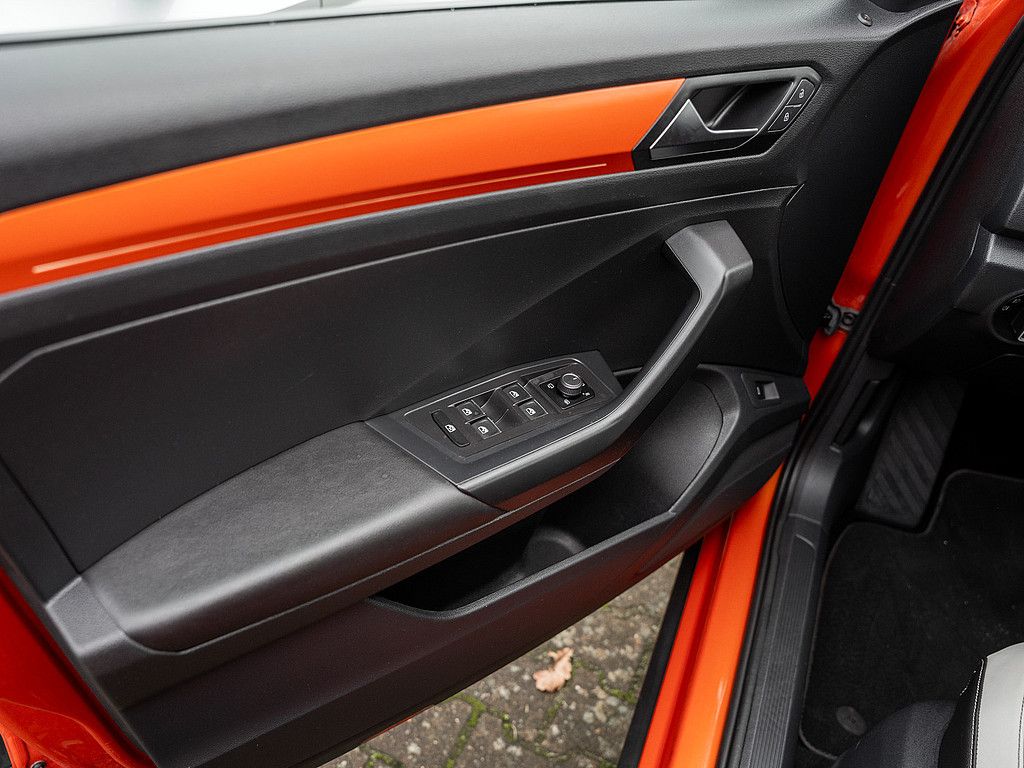 Volkswagen T-Roc 2.0 TDI Style 4M NAVI PANORAMA LED AHK foto 13