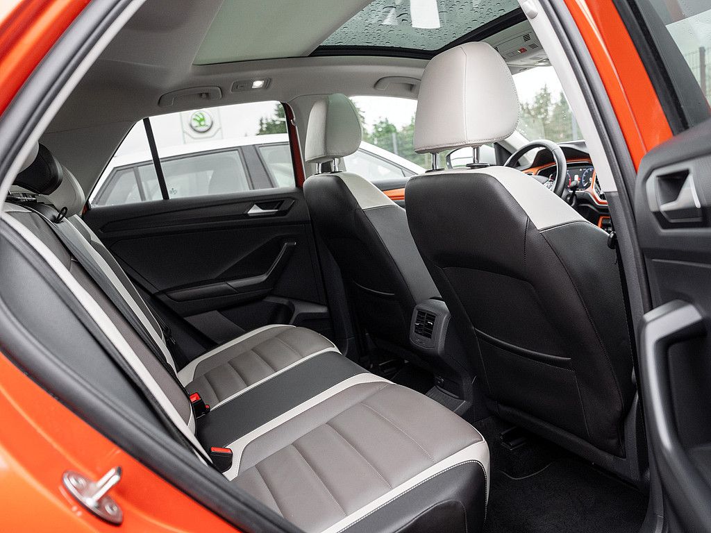 Volkswagen T-Roc 2.0 TDI Style 4M NAVI PANORAMA LED AHK foto 4
