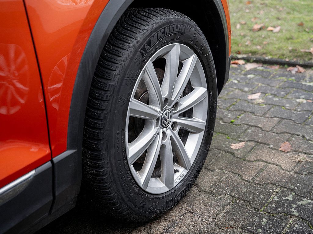 Volkswagen T-Roc 2.0 TDI Style 4M NAVI PANORAMA LED AHK foto 5