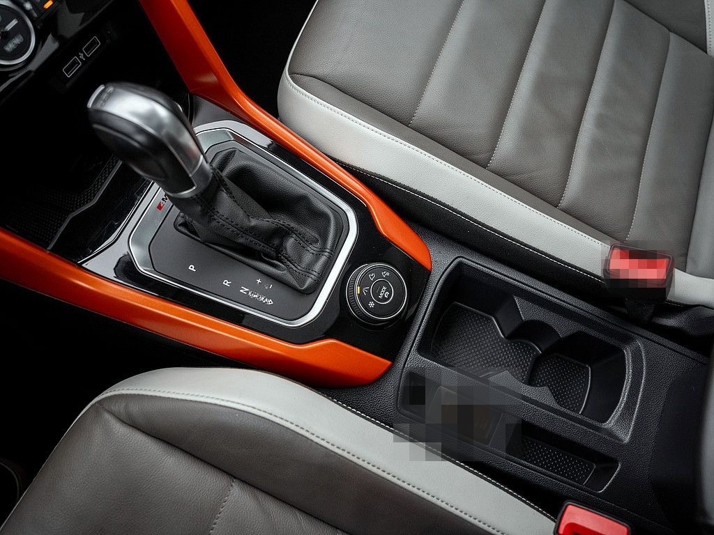 Volkswagen T-Roc 2.0 TDI Style 4M NAVI PANORAMA LED AHK foto 9