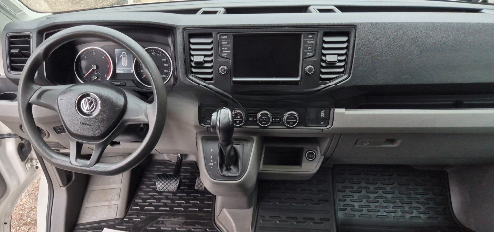 Volkswagen Crafter 35 mittellang 9-Sitzer Rollstuhllift DSG foto 19