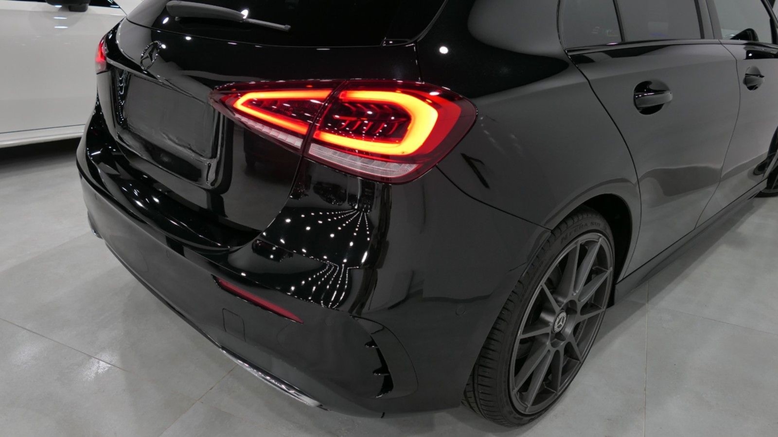Mercedes-Benz A 250 AMG Line/Burmester/MBUX/RFK/Ambiente/19"LM foto 12