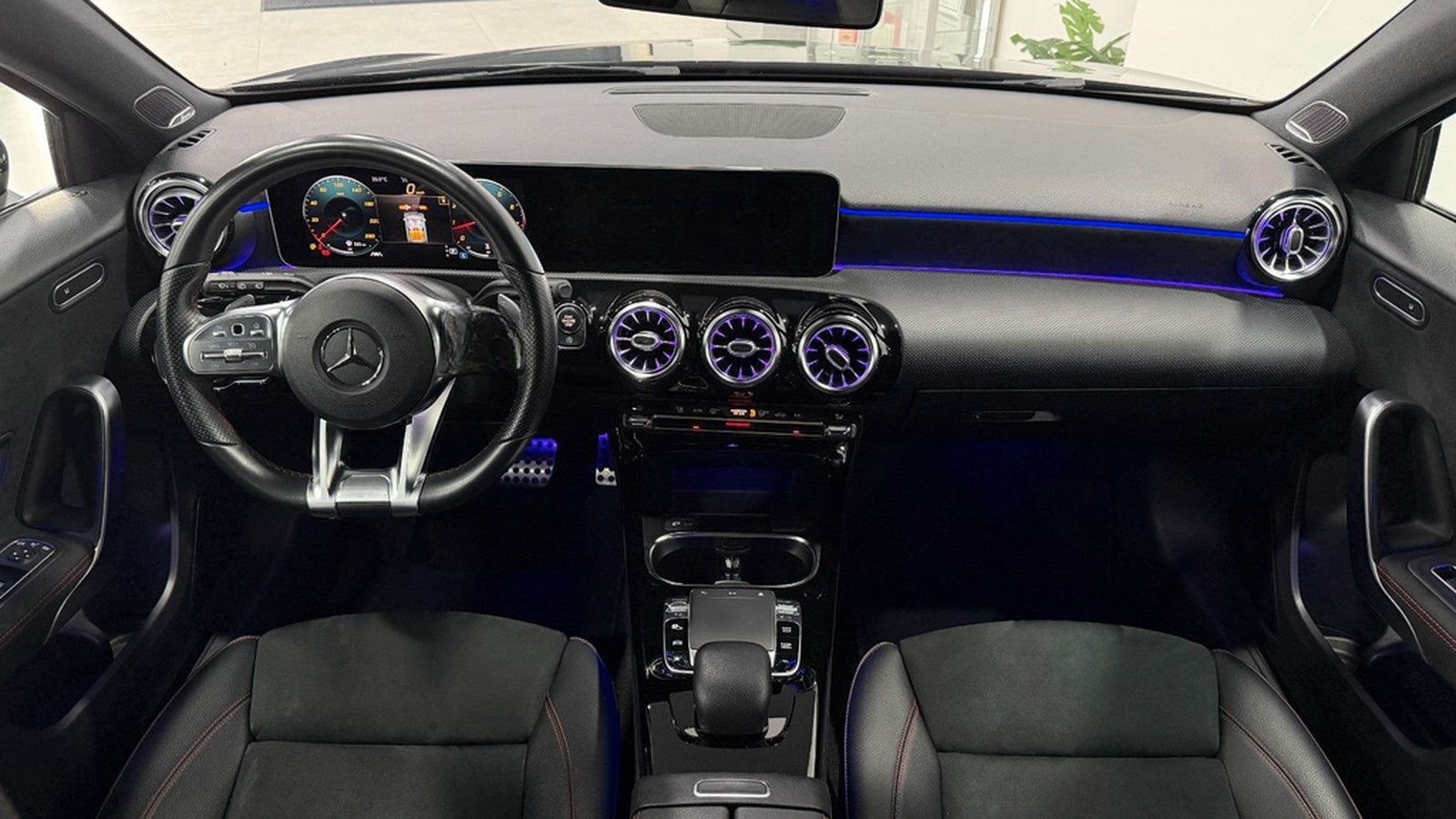 Mercedes-Benz A 250 AMG Line/Burmester/MBUX/RFK/Ambiente/19"LM foto 3