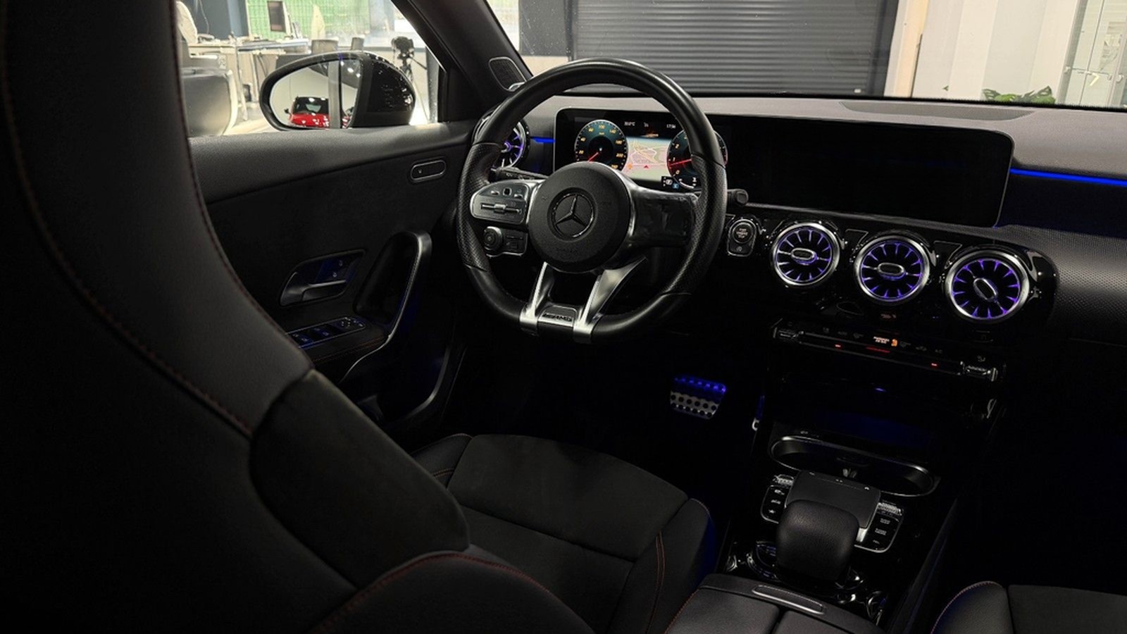 Mercedes-Benz A 250 AMG Line/Burmester/MBUX/RFK/Ambiente/19"LM foto 6