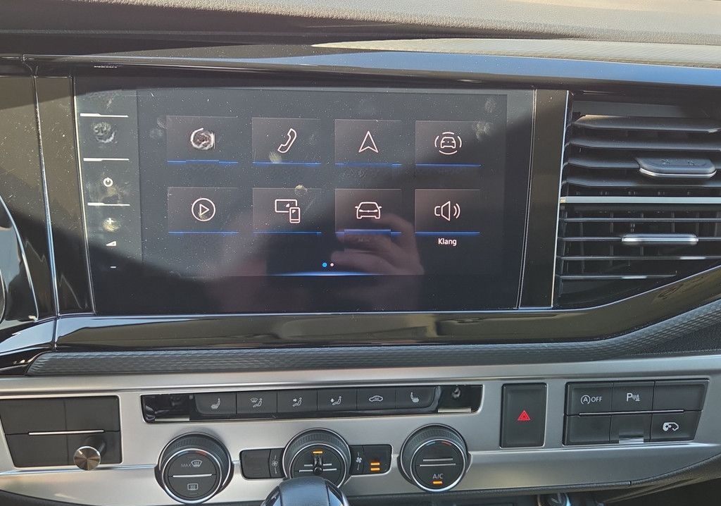 Volkswagen T6 Multivan 4 Sitzer NAVI PDC SHZ STANDH AHK foto 14