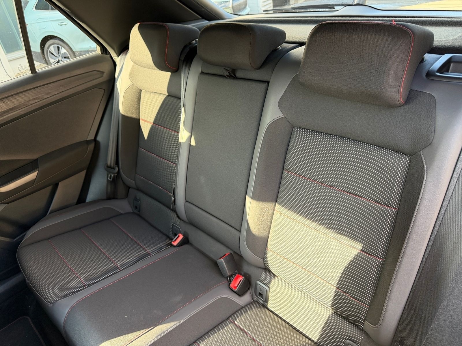 Volkswagen T-Roc 1.5 TSI  Sport foto 11