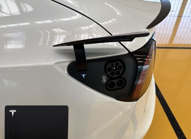 Tesla Model 3 Performance foto 19