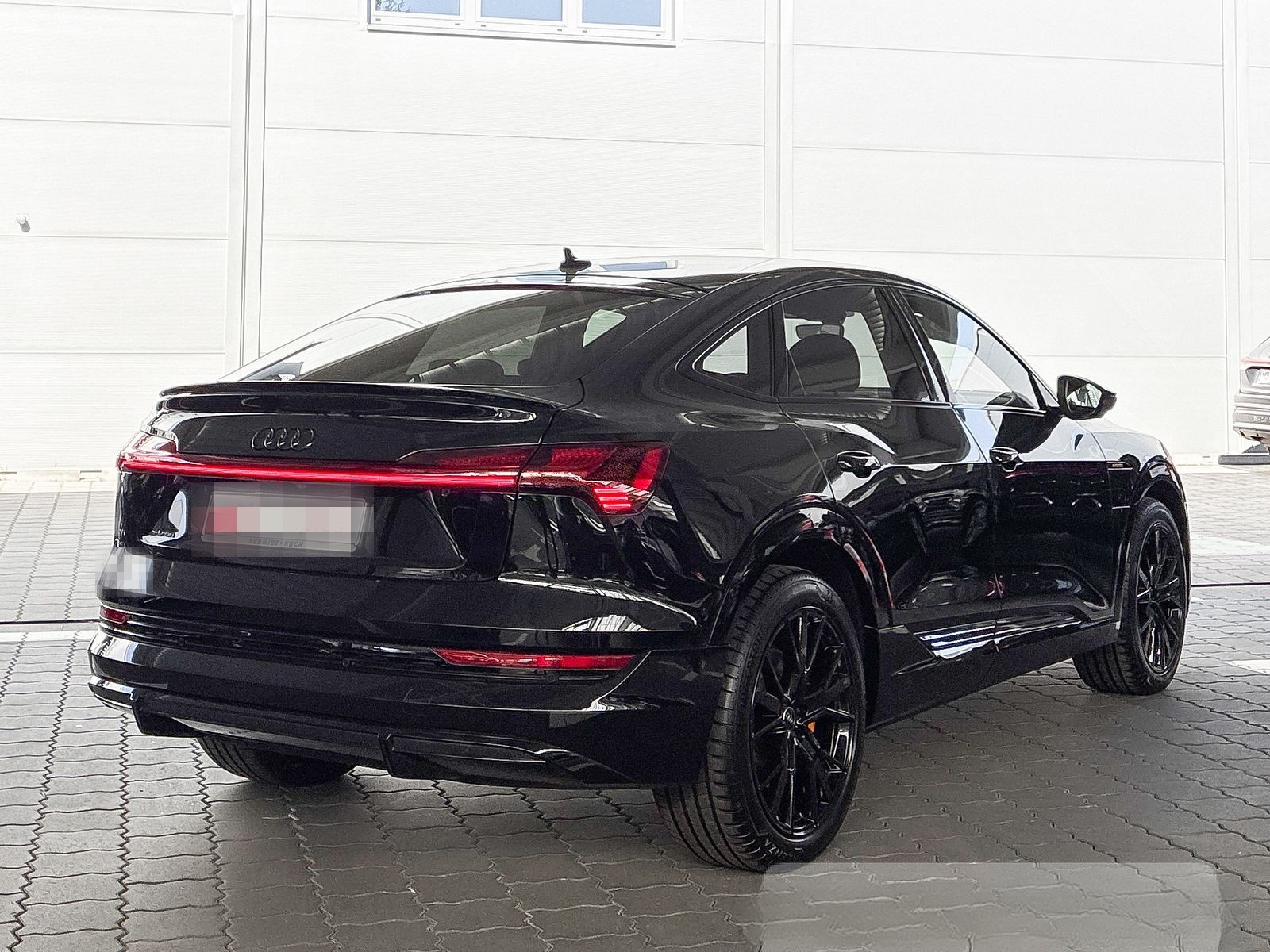 Audi e-tron Sportback 55 quattro S-LINE BLACK-EDITION foto 3