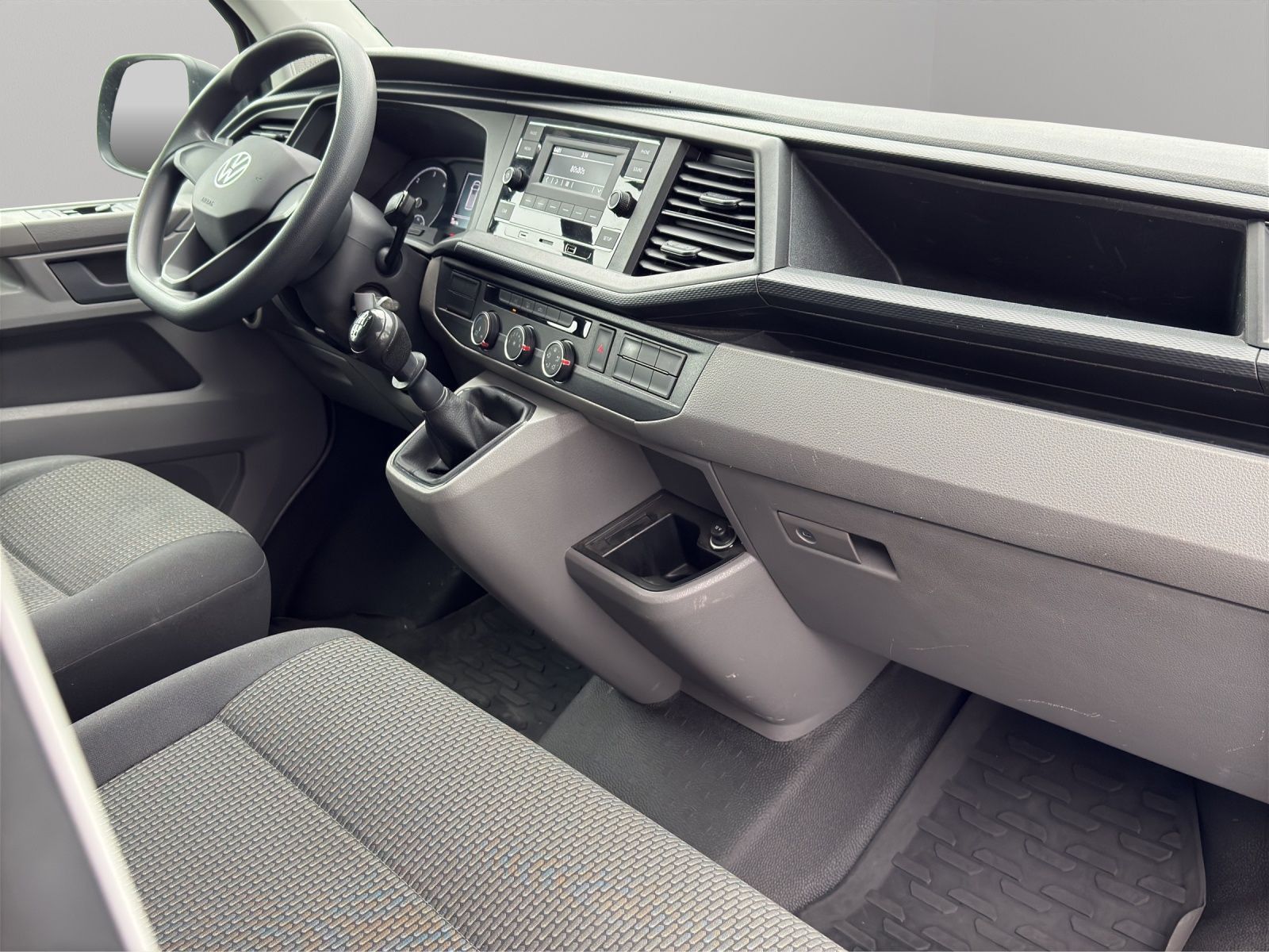 Volkswagen T6.1 Transporter 2.0 TDI FWD KR+AHK+KLIMA+DAB+ foto 14