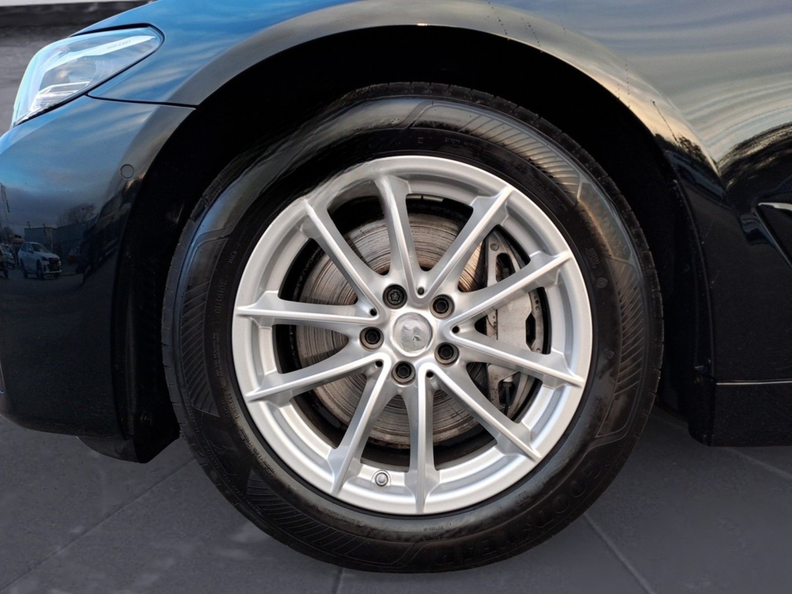 BMW 530d xDrive Touring Standheizung ACC Sitze el. M foto 11
