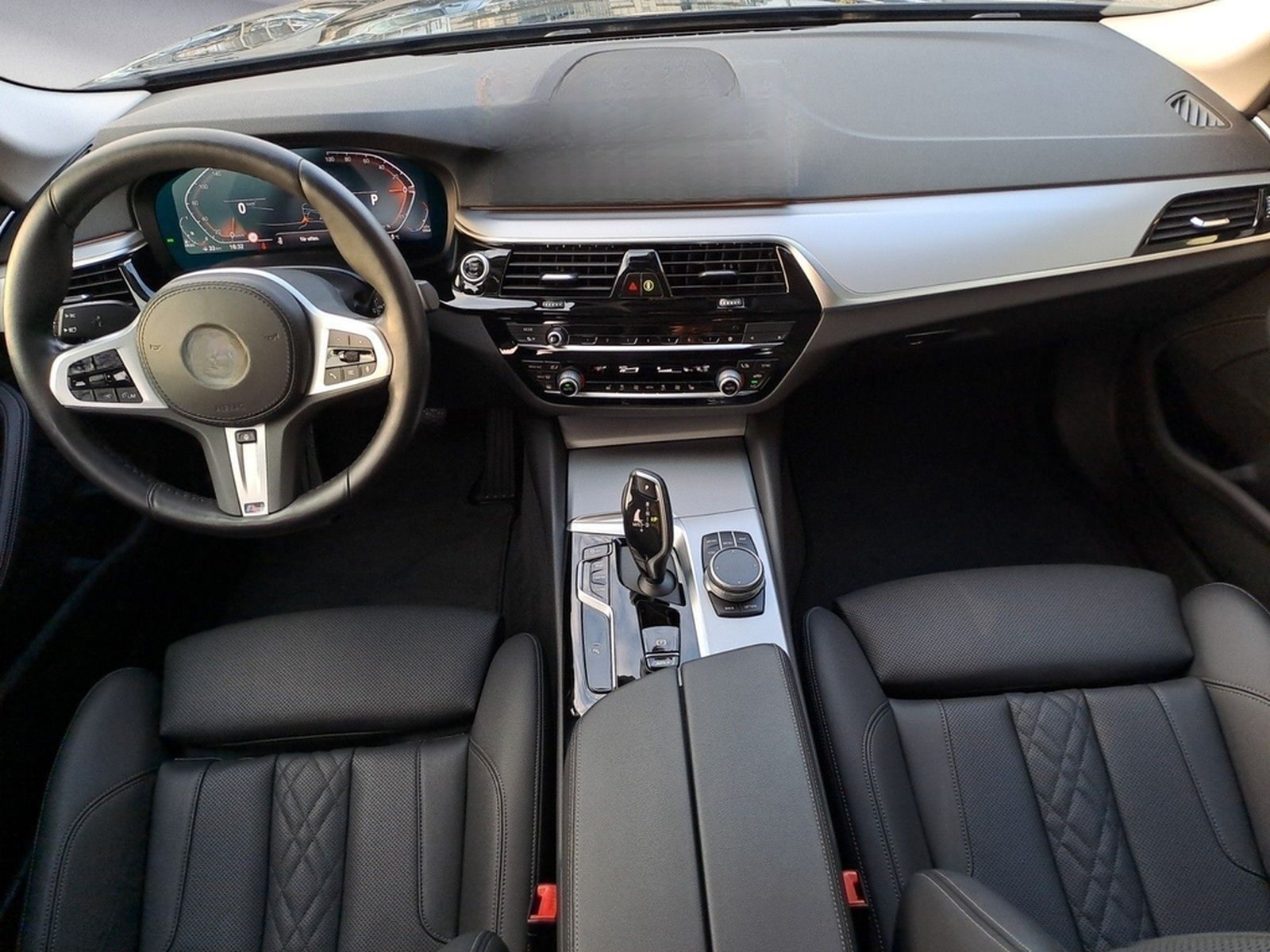 BMW 530d xDrive Touring Standheizung ACC Sitze el. M foto 9