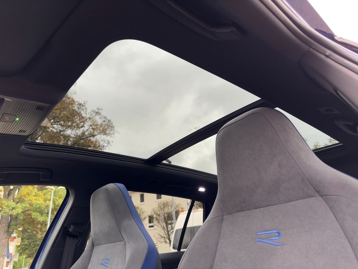Volkswagen Golf VIII Variant R 2,0 TSI 4M 333 PS DSG *PANO* foto 14