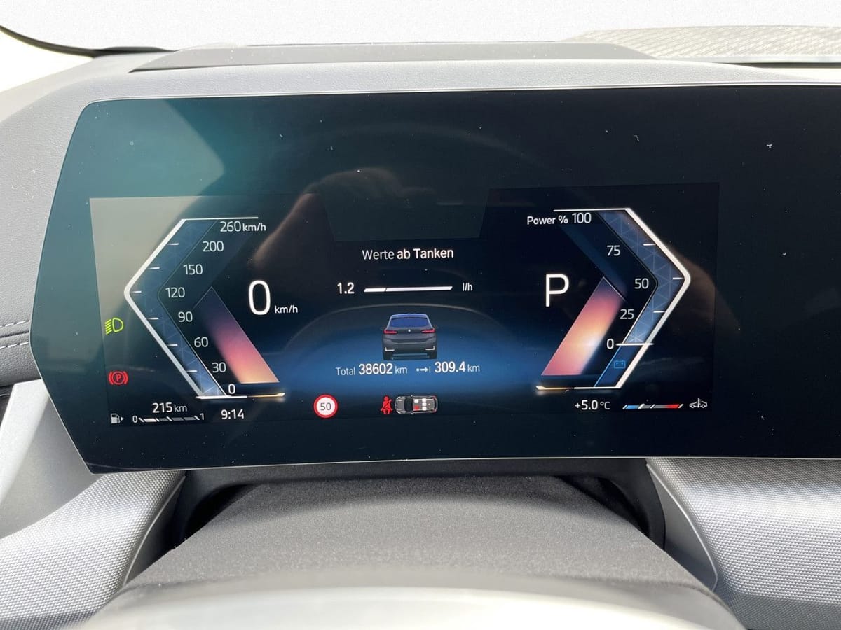 BMW 220i Active Tourer LC-Prof HUD DA+ PA+ AHK adLED foto 6