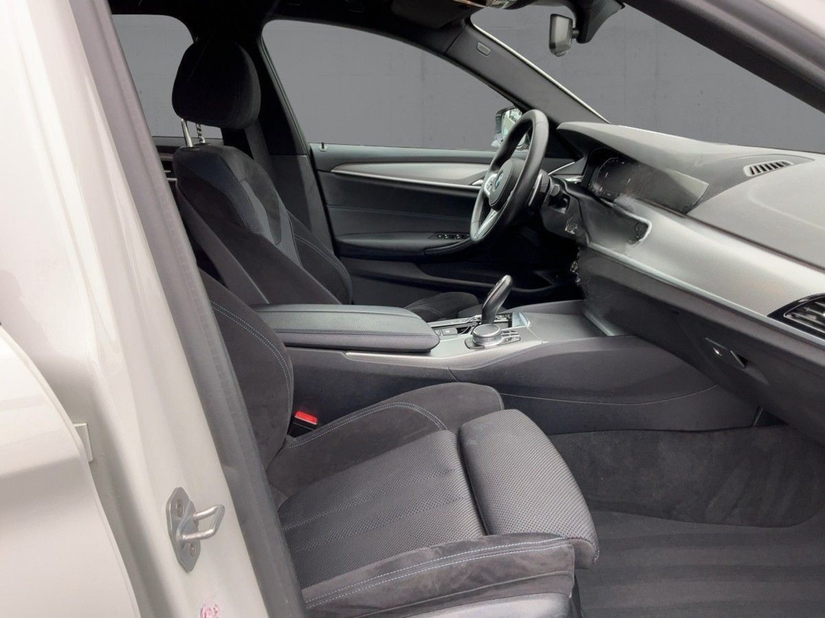 BMW 540d Touring xDrive M SPORT LED+NAV+ACC+STDHZG foto 12