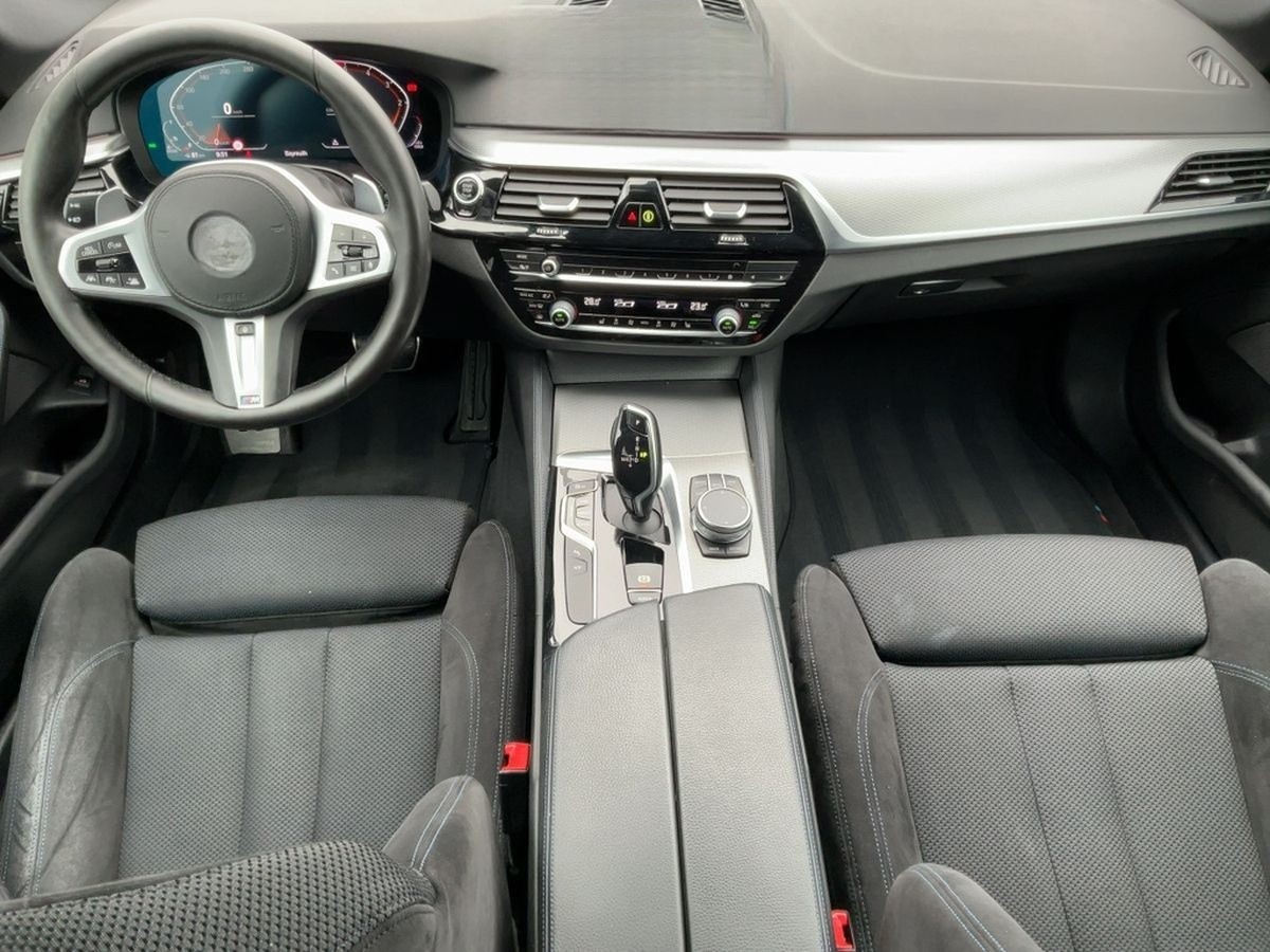 BMW 540d Touring xDrive M SPORT LED+NAV+ACC+STDHZG foto 9