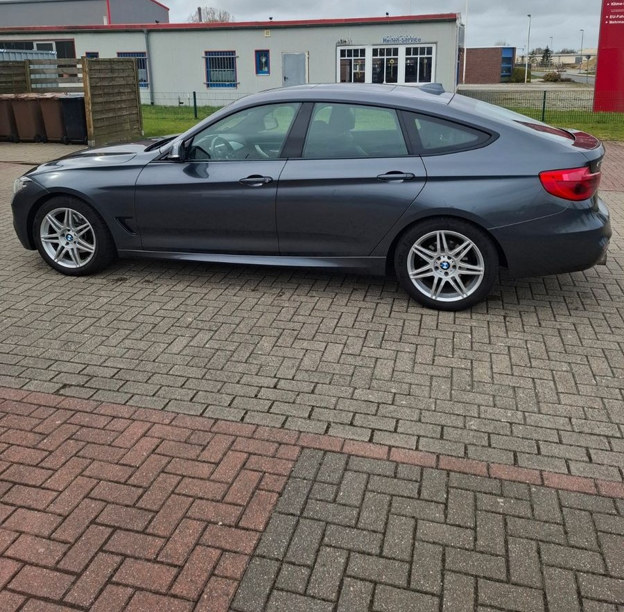 BMW 330 3 Gran Turismo 330 i M Sport foto 5