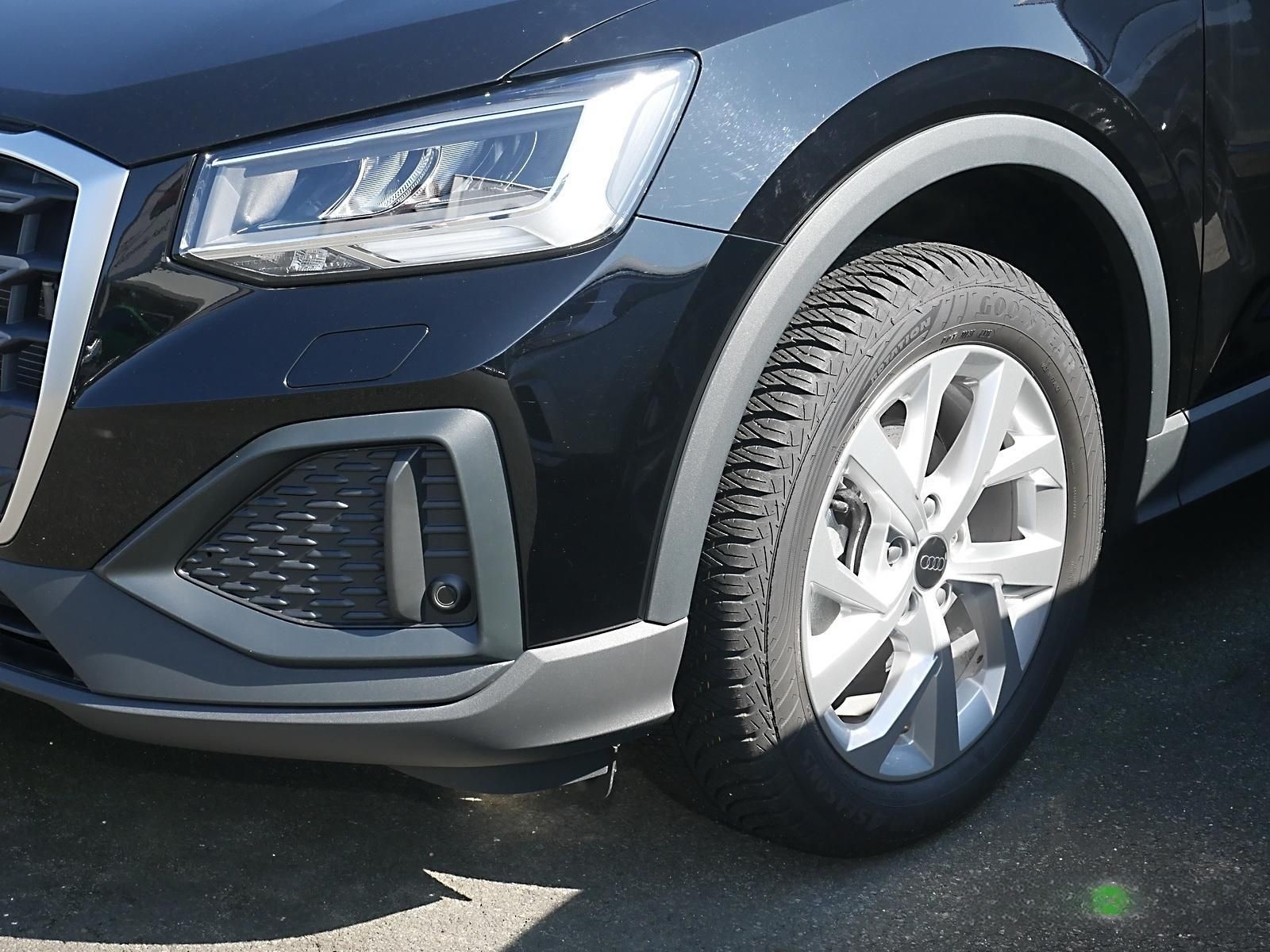Audi Q2 35 TFSI S tronic Kamera,PDC,Sitzhzg,Smartphon foto 11