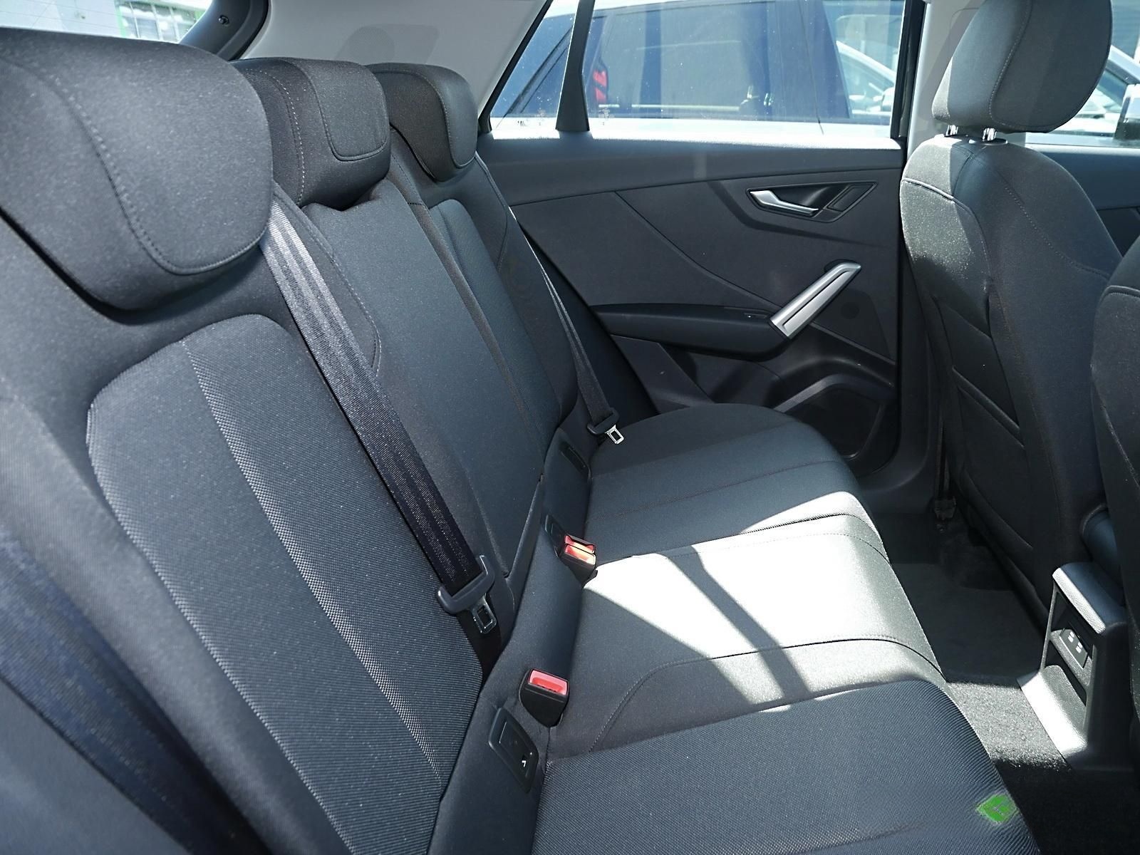 Audi Q2 35 TFSI S tronic Kamera,PDC,Sitzhzg,Smartphon foto 8