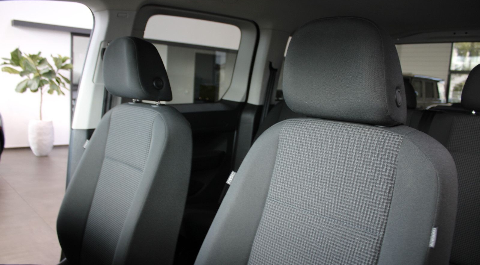 Volkswagen CADDY 2.0 TDI DSG 1.HAND/AHK/NAVI/8-FACH! foto 14
