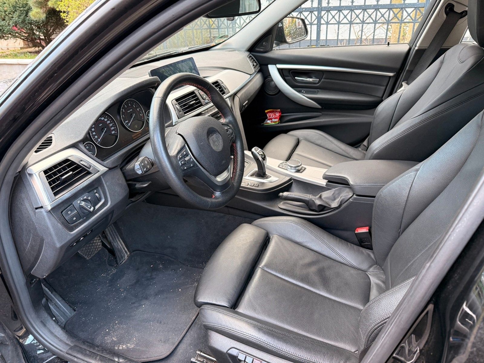 BMW 340i xDrive Touring Advantage Automatic Adva... foto 3