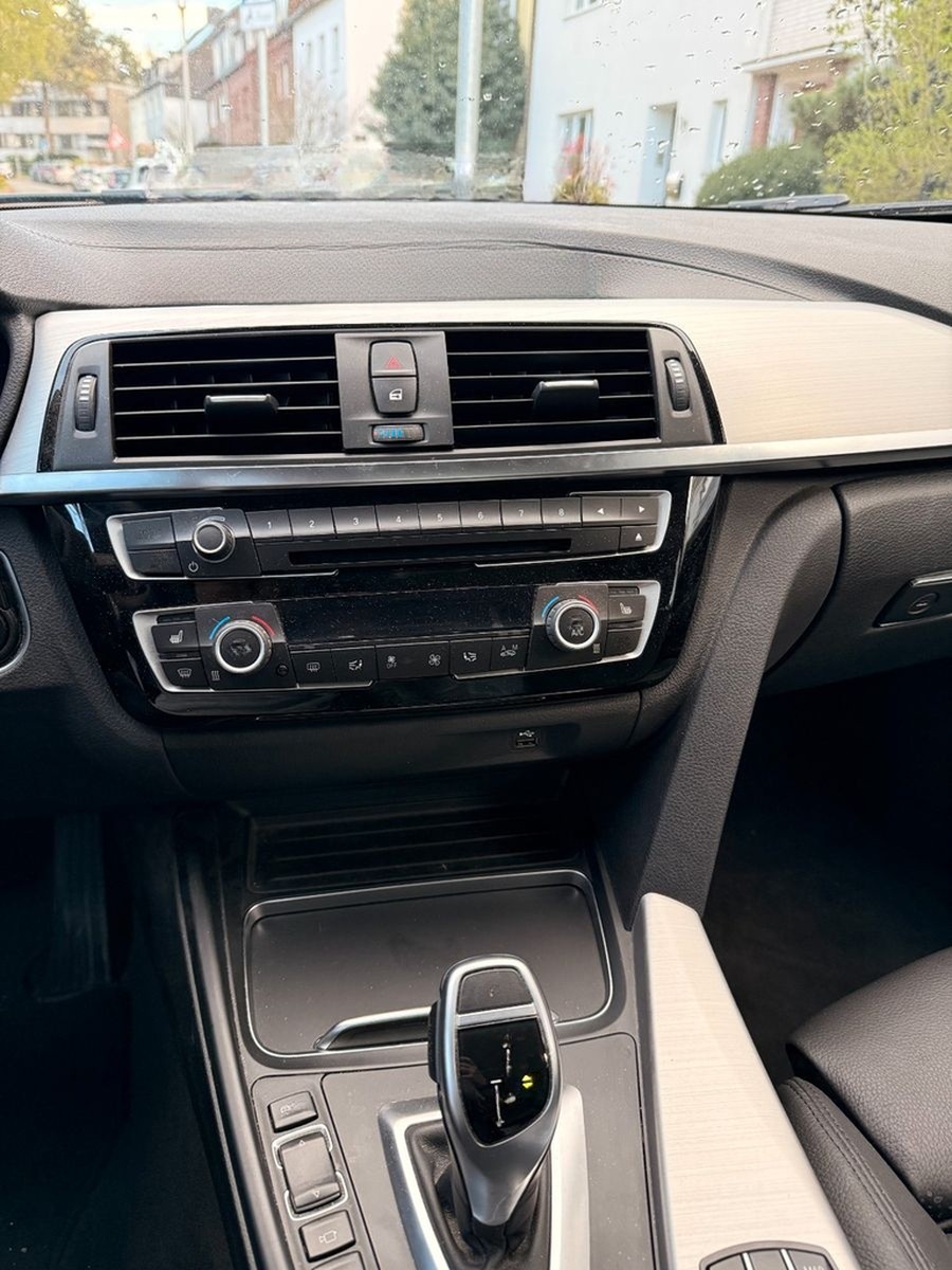 BMW 340i xDrive Touring Advantage Automatic Adva... foto 8