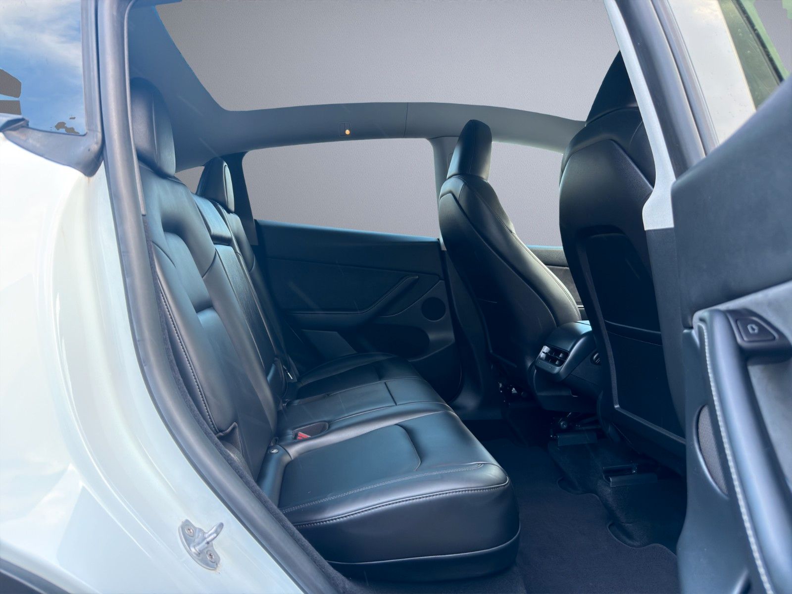 Tesla Model Y Long Range Dual AWD/LED/AMD/Kamera/ foto 12