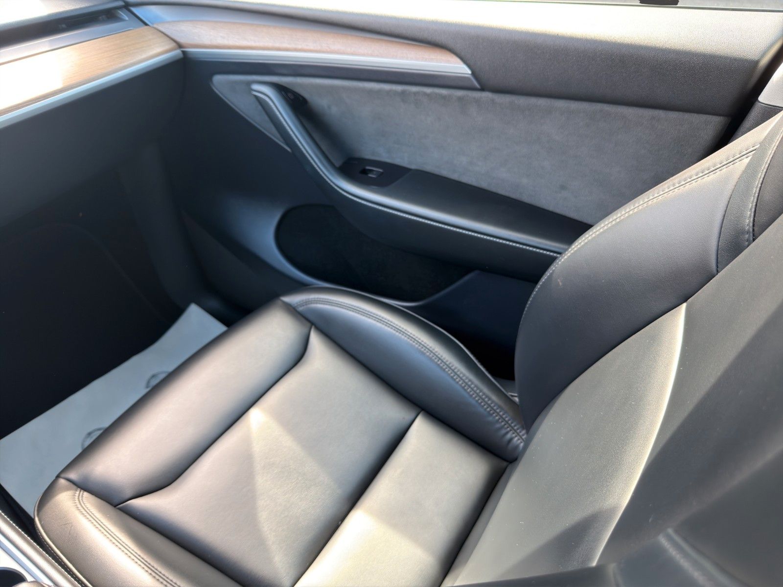 Tesla Model Y Long Range Dual AWD/LED/AMD/Kamera/ foto 19