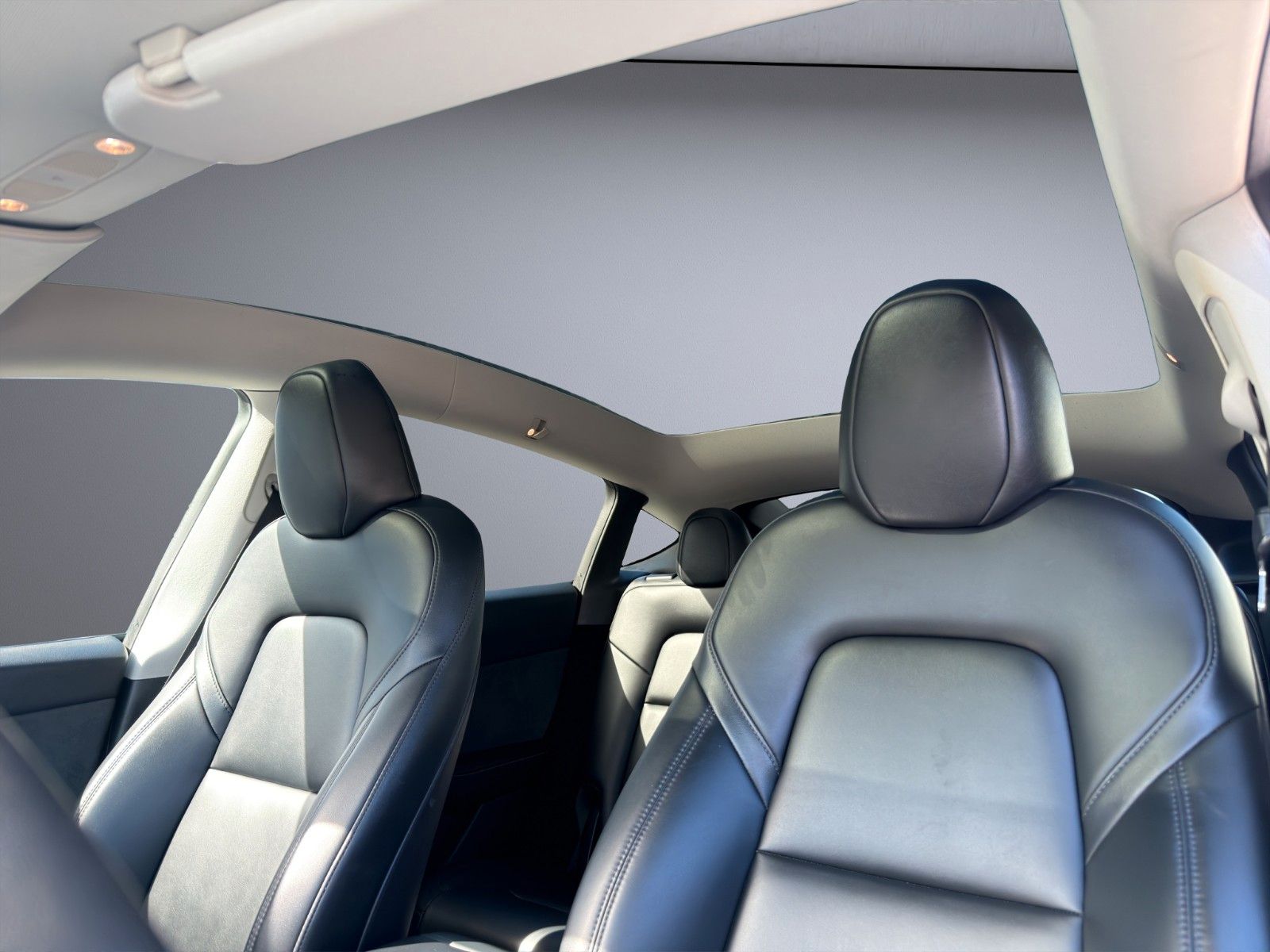 Tesla Model Y Long Range Dual AWD/LED/AMD/Kamera/ foto 22