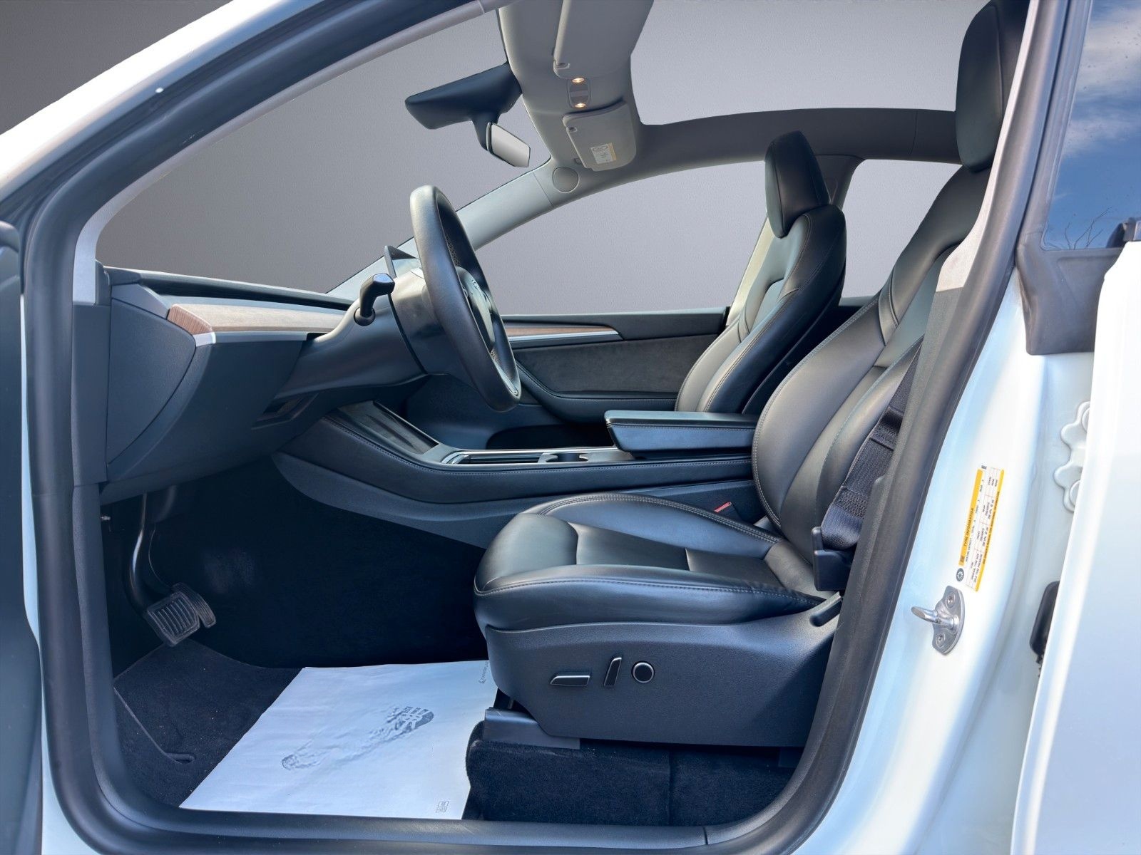 Tesla Model Y Long Range Dual AWD/LED/AMD/Kamera/ foto 9