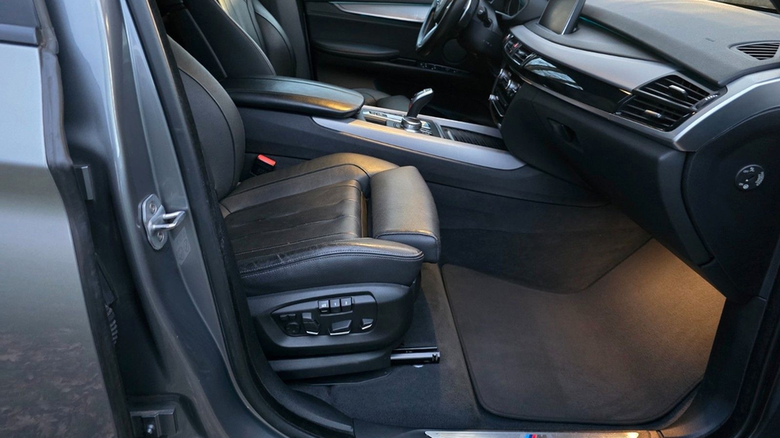 BMW X5 xDrive40d M Sportpaket  Spacegrau Metallic foto 11