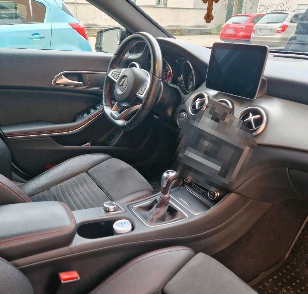 Mercedes-Benz Mercedes Benz CLA 200 foto 9