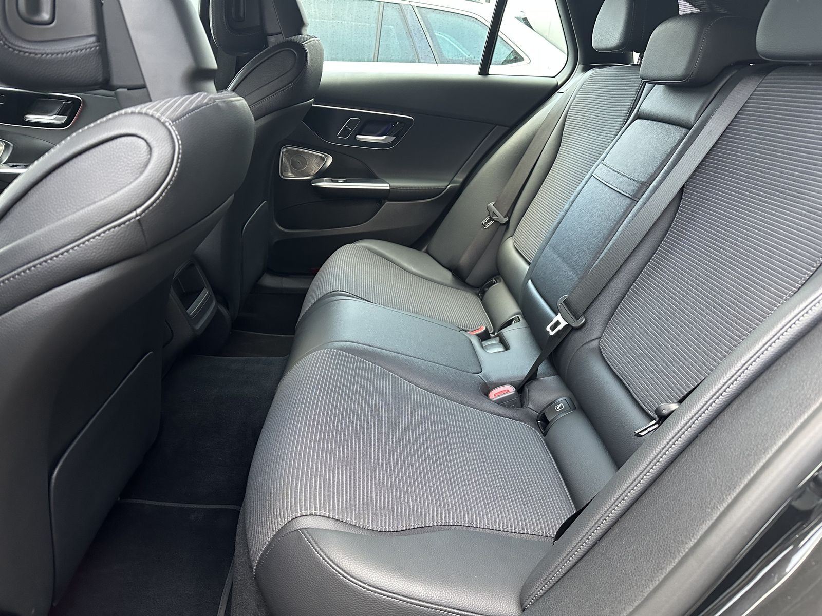 Mercedes-Benz C 200d T Avantgarde NAV+LED+KAM+VC+BURMESTER+ACC foto 10