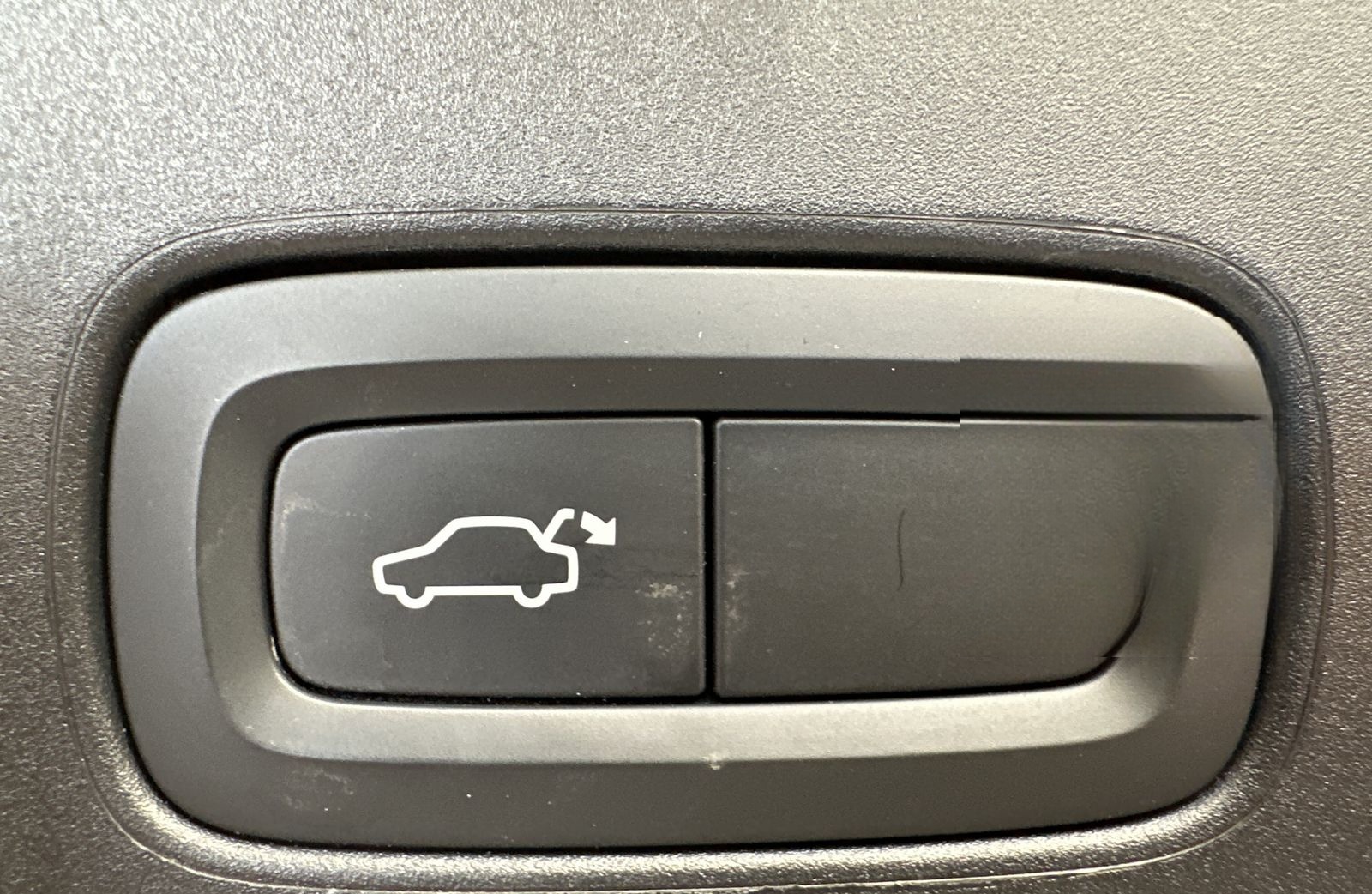 Volvo V90 T8 AWD R-Design Hybrid NAV+LED+KAM+H&K+19ZO  foto 7