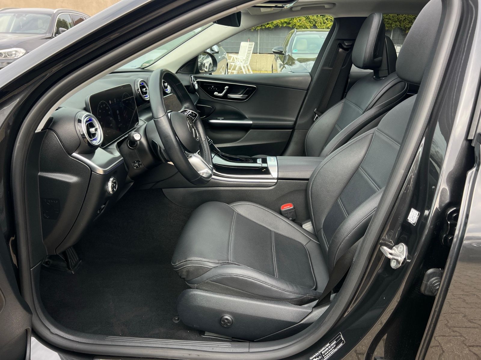 Mercedes-Benz C300 Lim. 9G-TR AVANTGARDE-PANODACH-360°CAM-LED- foto 19