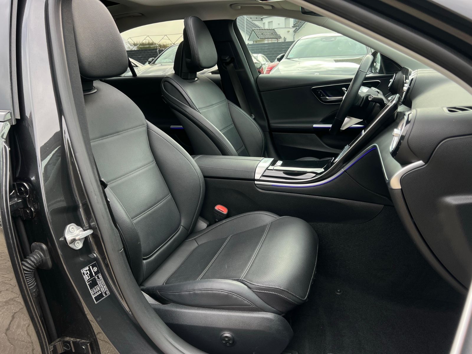 Mercedes-Benz C300 Lim. 9G-TR AVANTGARDE-PANODACH-360°CAM-LED- foto 20