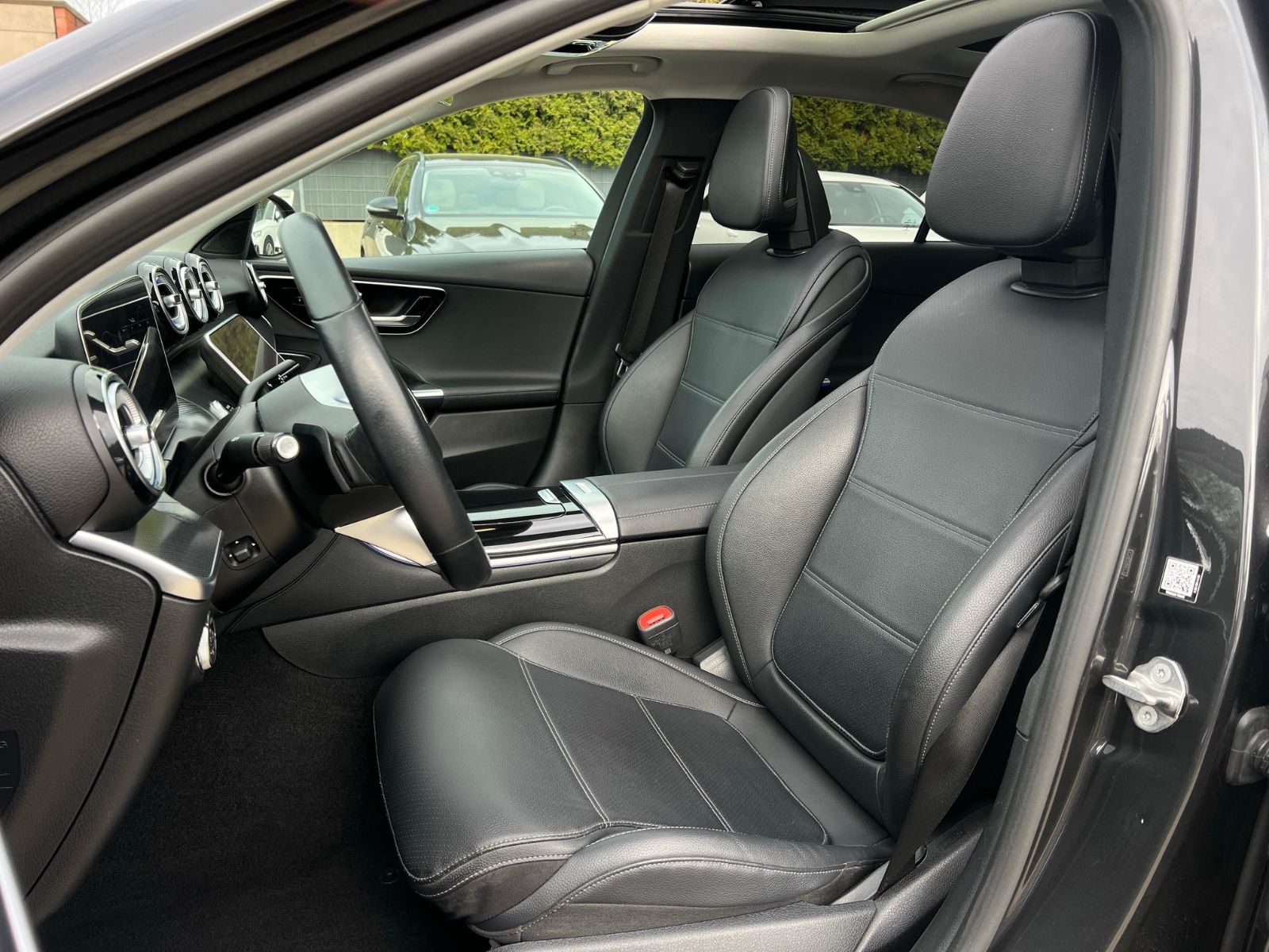 Mercedes-Benz C300 Lim. 9G-TR AVANTGARDE-PANODACH-360°CAM-LED- foto 23