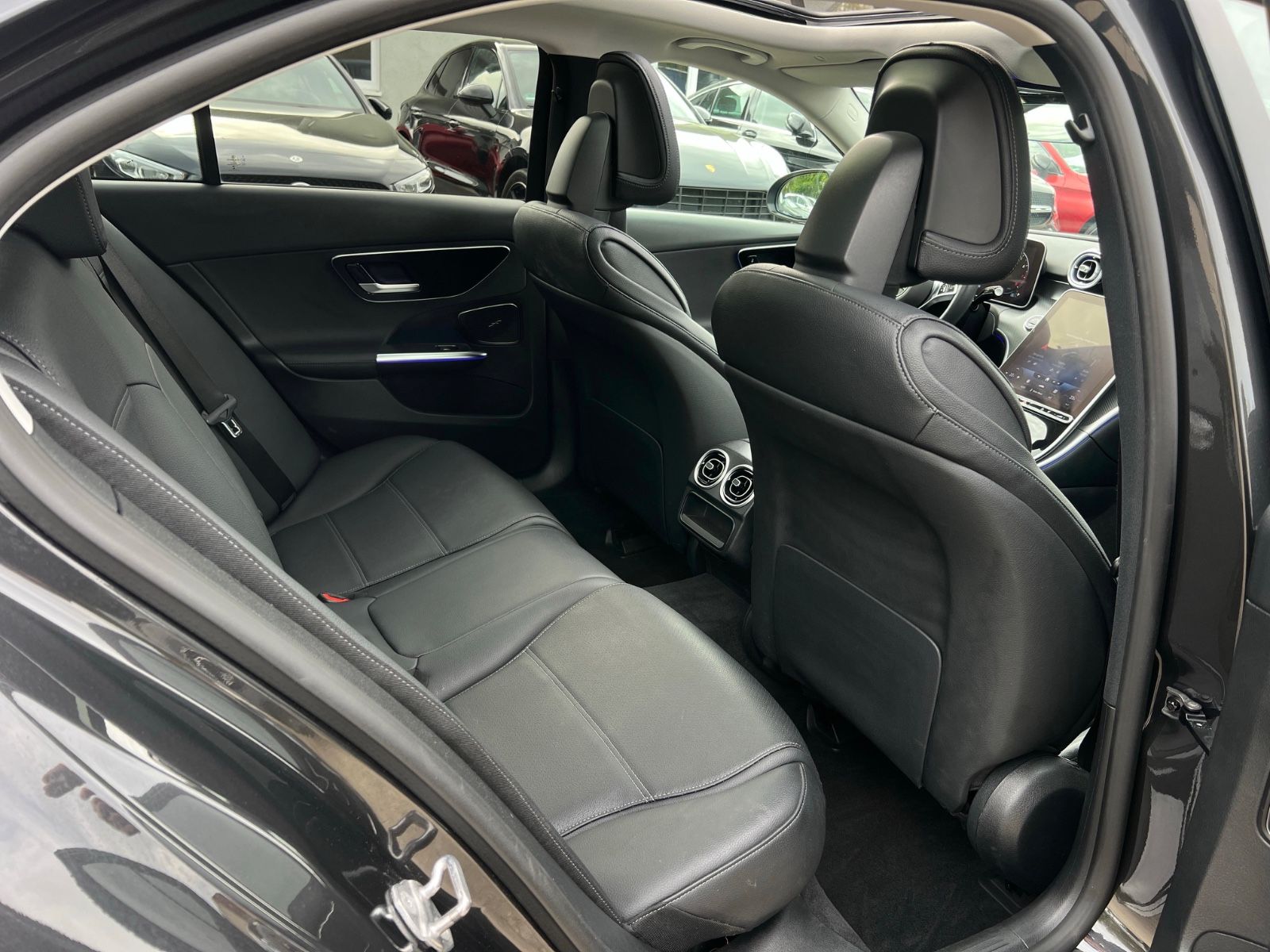 Mercedes-Benz C300 Lim. 9G-TR AVANTGARDE-PANODACH-360°CAM-LED- foto 25