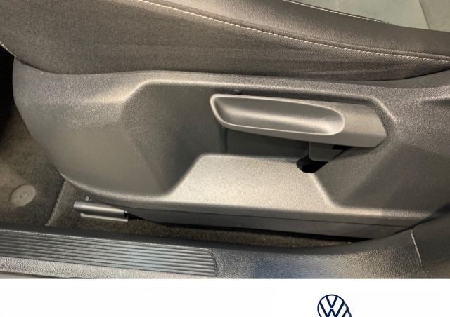 Volkswagen T-Roc STYLE TSI NAVI SITZHEIZUNG EINPARKHILFE LE foto 14