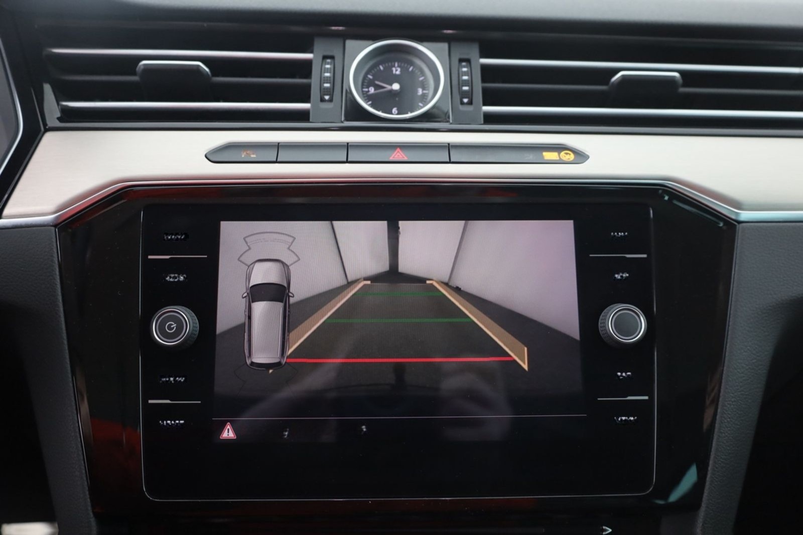 Volkswagen Passat Variant 1.8 TSI DSG Highline LED ACC AHK foto 26