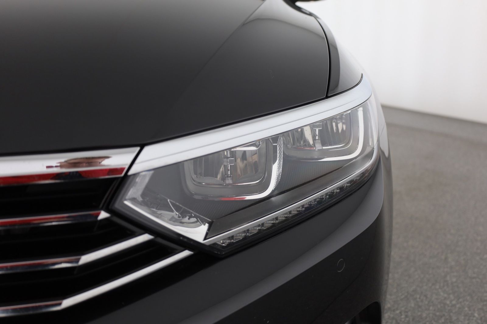 Volkswagen Passat Variant 1.8 TSI DSG Highline LED ACC AHK foto 28
